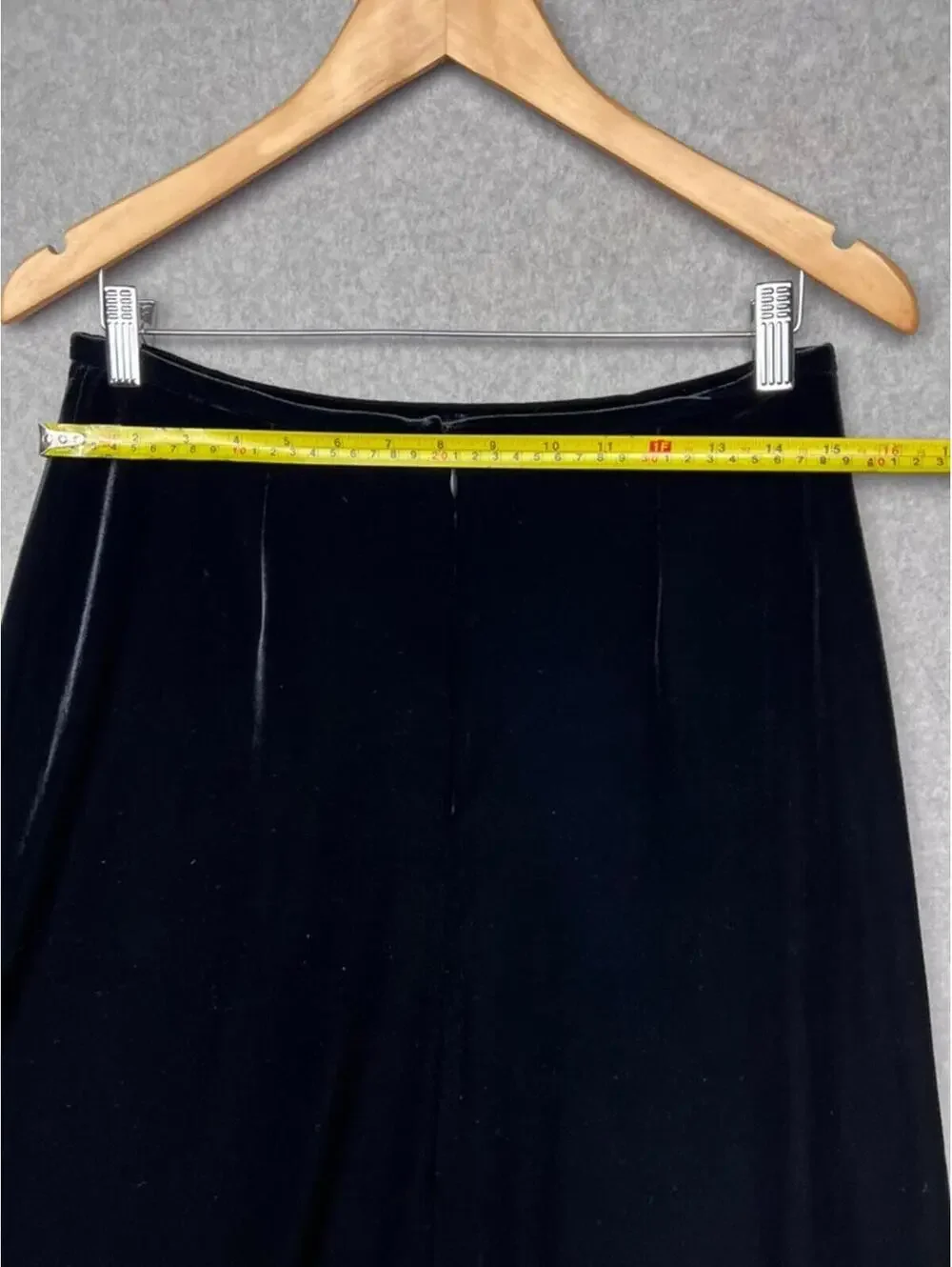 Sandra Darren vintage black